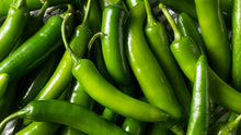 Load image into Gallery viewer, Ají Serrano / Serrano Pepper
